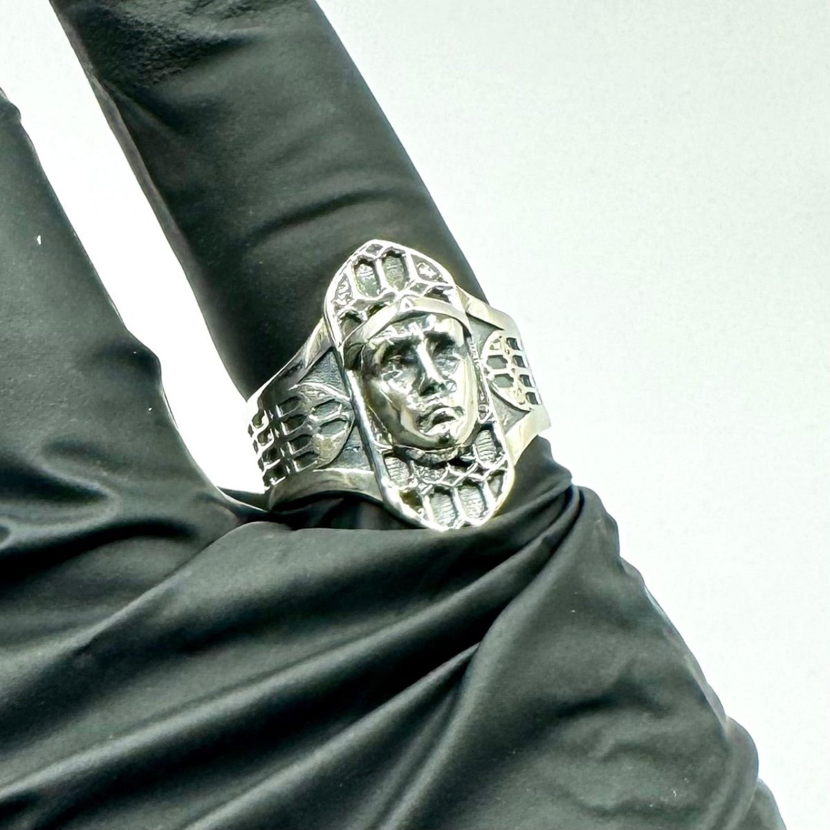 Effigy Ring In Sterling Silver - Julian The 2nd - RING - Effigy Ring In Sterling Silver