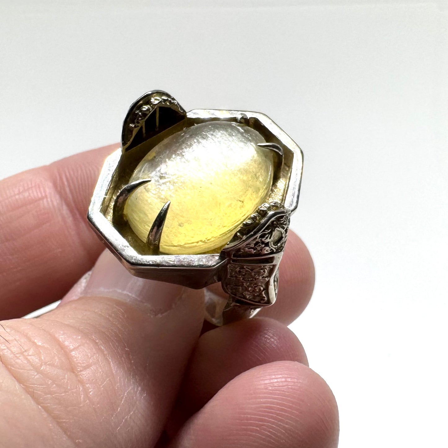 Green Knight Ring with Lepitolite And Amethyst