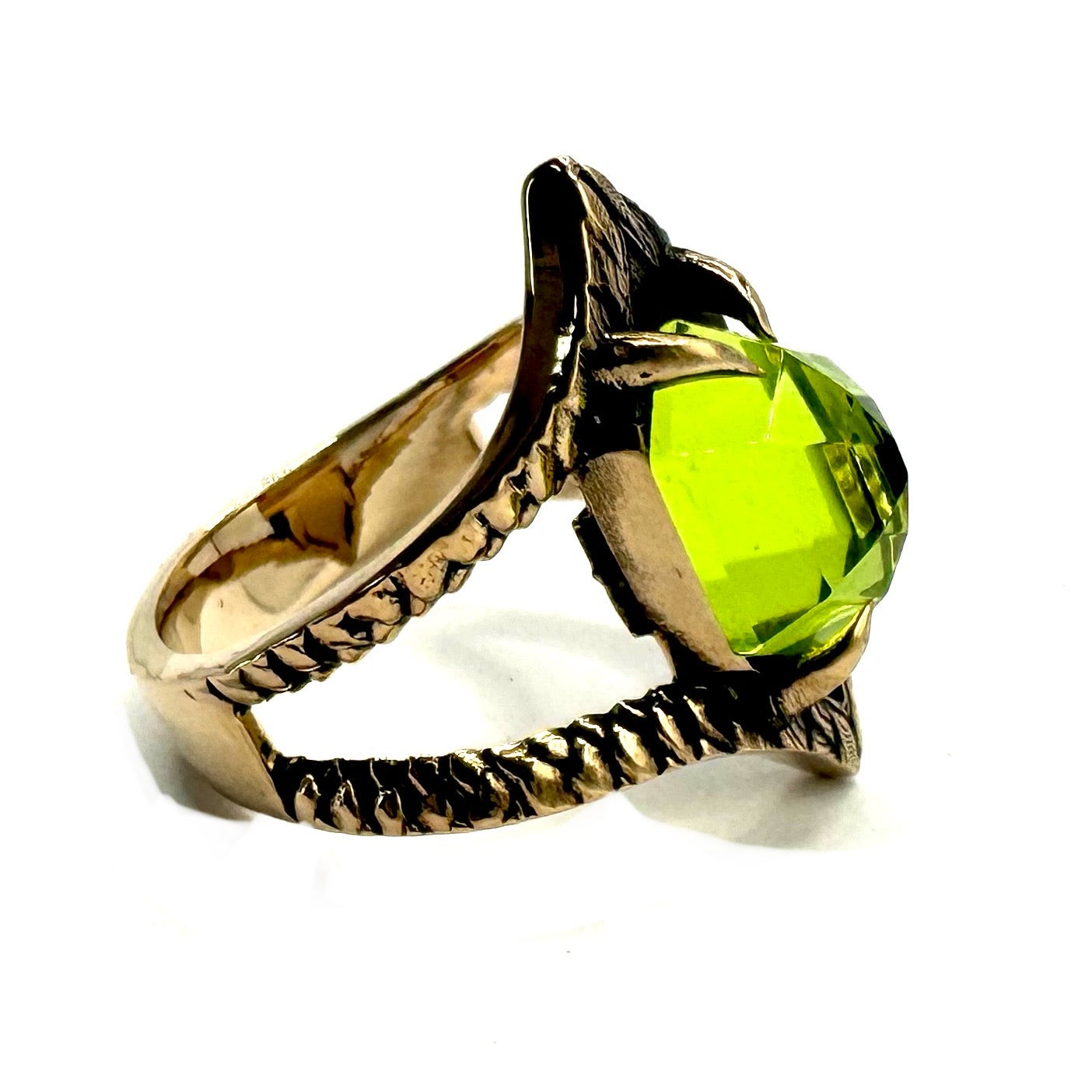 Serpent’s Bite Ring Peridot in Bronze