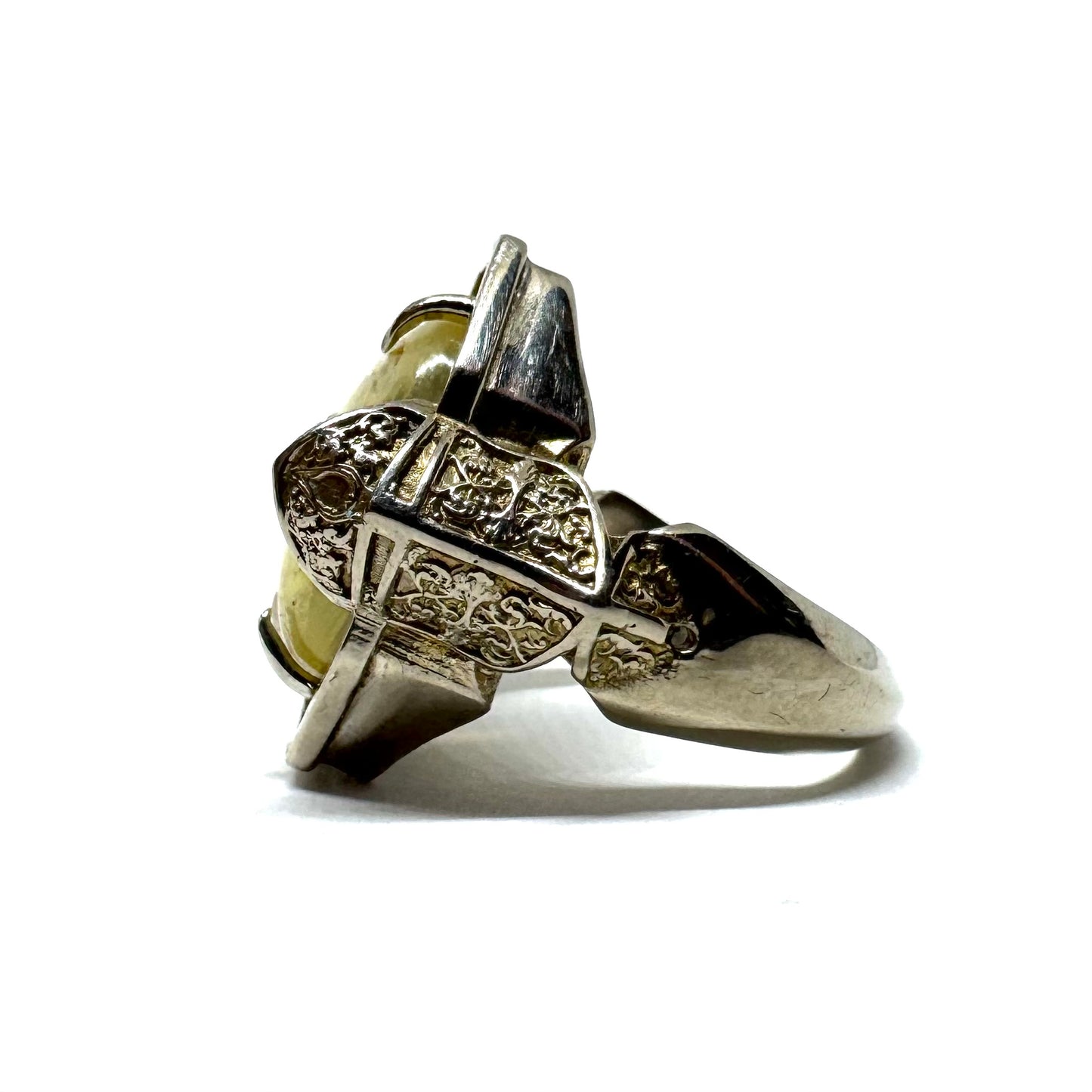 Green Knight Ring with Lepitolite And Amethyst