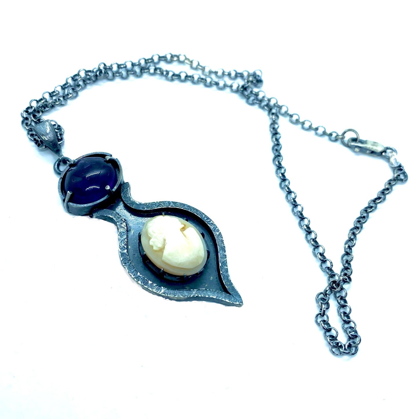 Amphora Pendant in Sterling Cameo and Amethyst