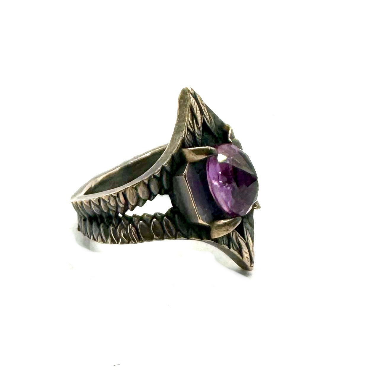 Serpent’s Bite Ring amethyst in Bronze