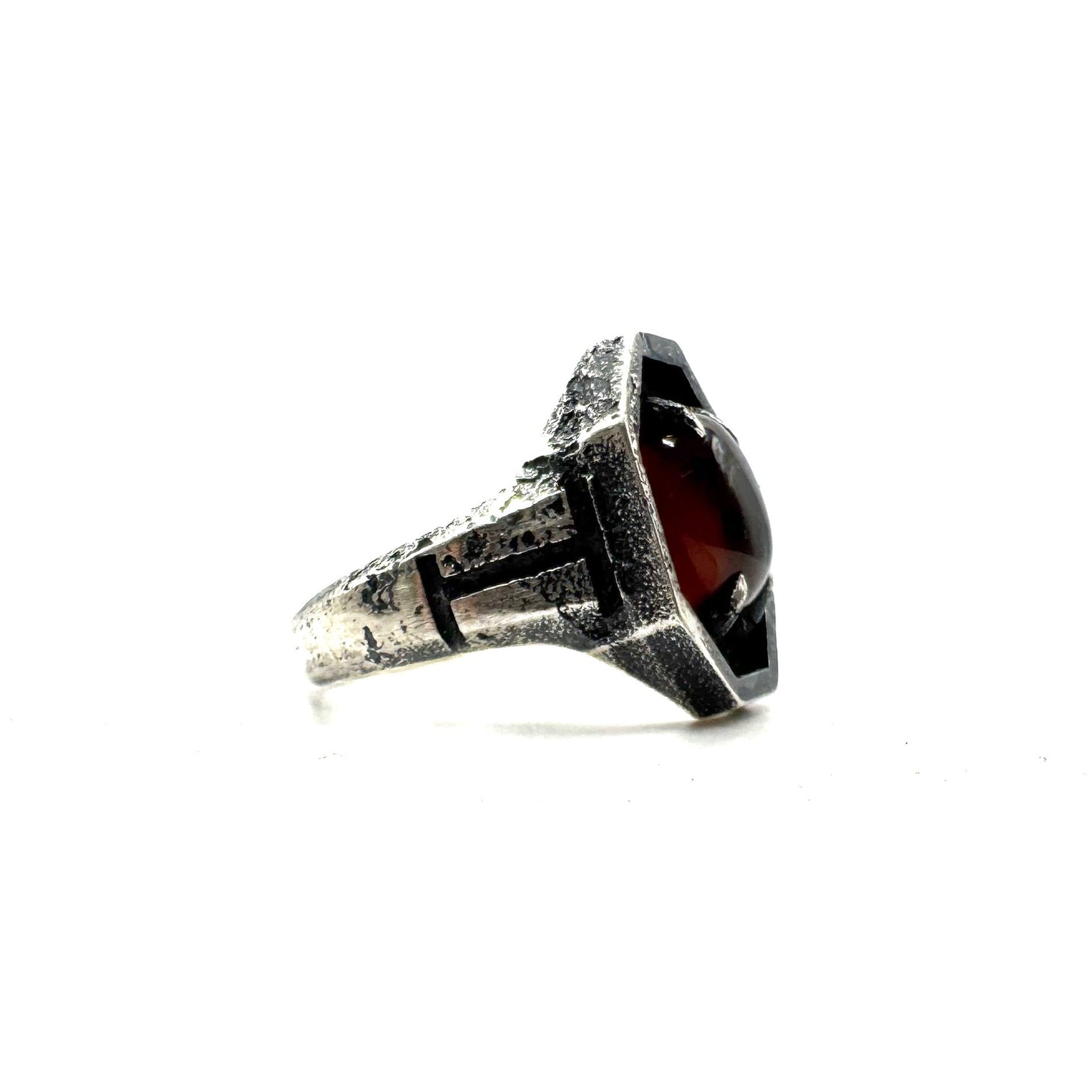 Sanctum Ring With Garnet in Sterling Silver