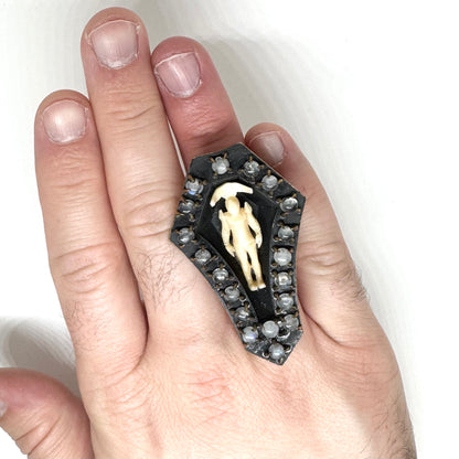 Coffin Ring in Bronze and Moonstone And Horn