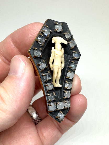 Coffin Ring in Bronze and Moonstone And Horn