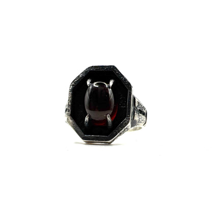 Sanctum Ring With Garnet in Sterling Silver