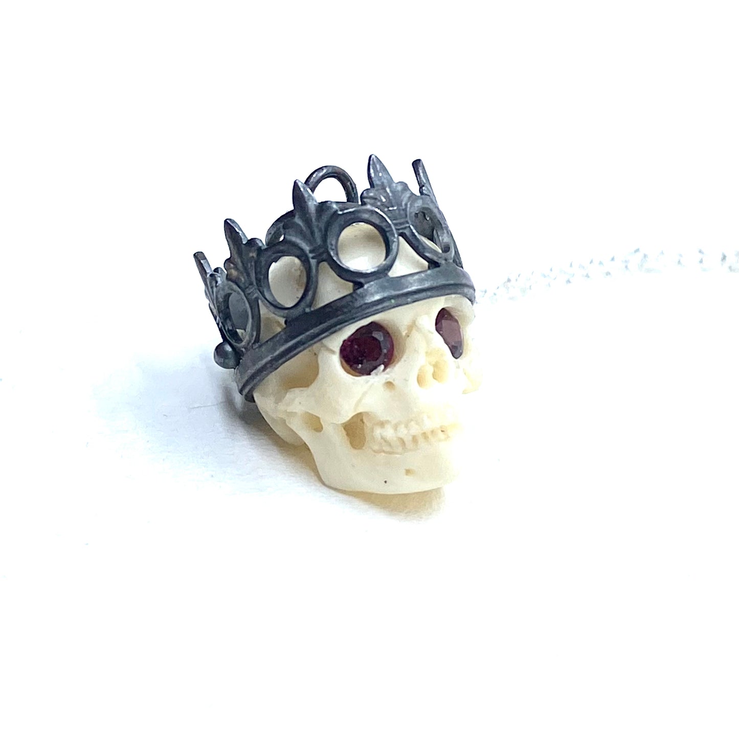 Skull King With Garnet Necklace Sterling Silver