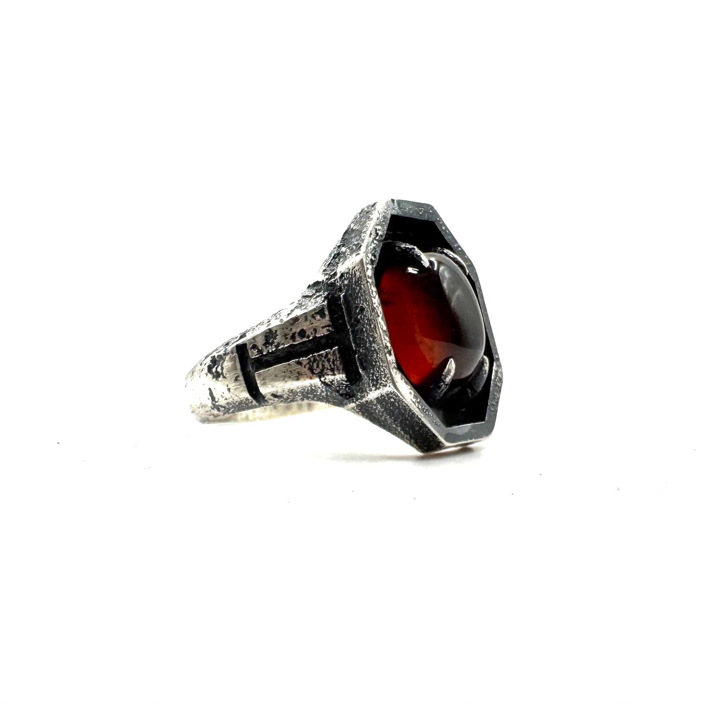 Sanctum Ring With Garnet in Sterling Silver