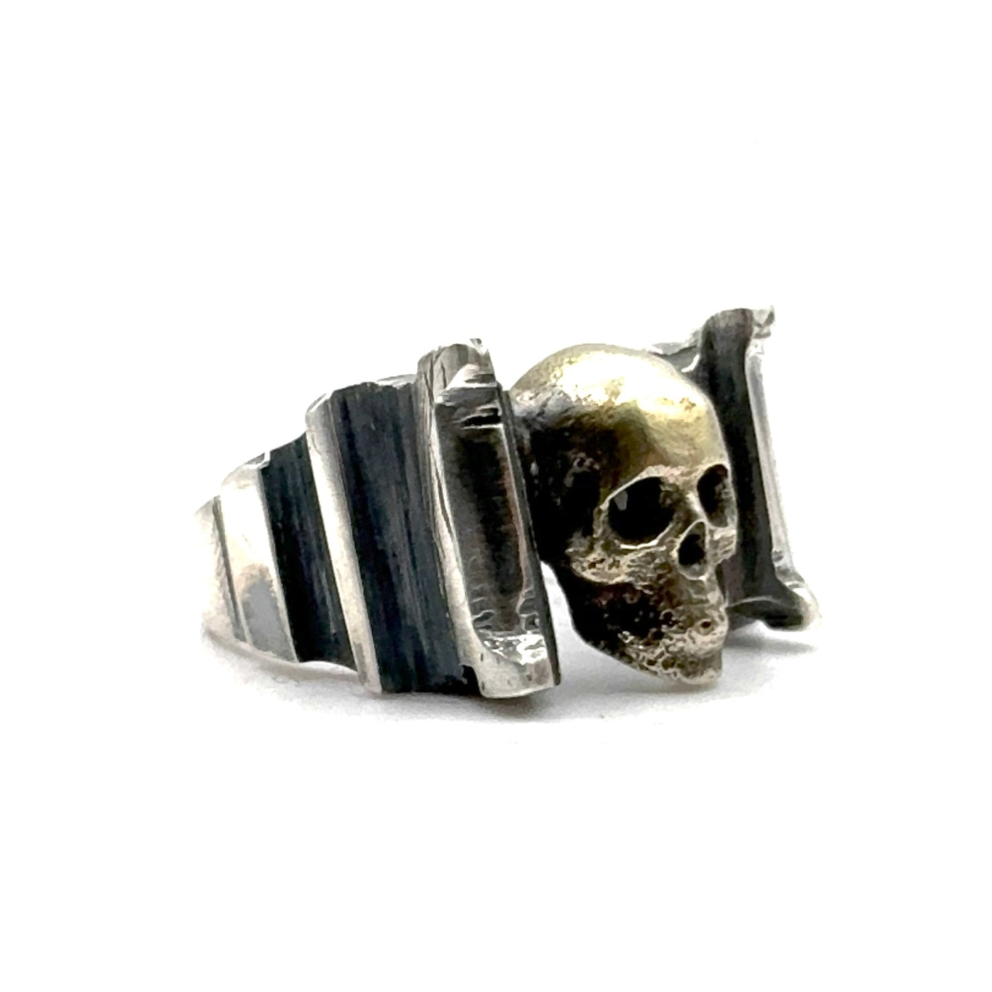 Skull Ring in Sterling Silver and bronze