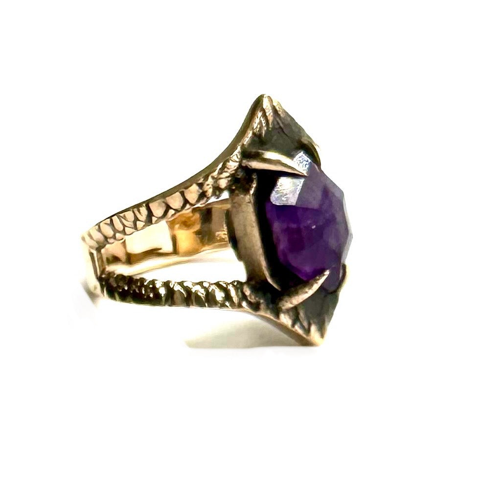 Serpent’s Bite Ring amethyst in Bronze