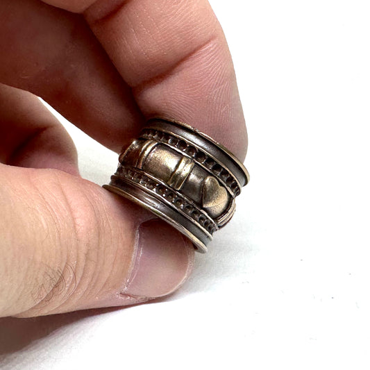 Crown Ring in Bronze