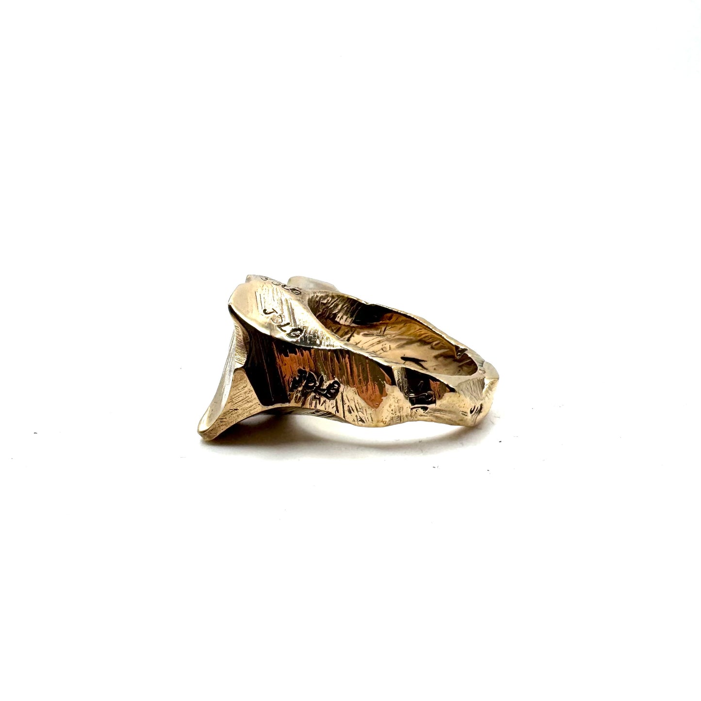 Modern Ring in Bronze