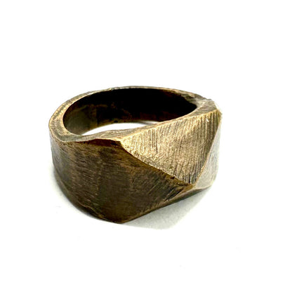 Helm of the Obelisk Ring in Bronze