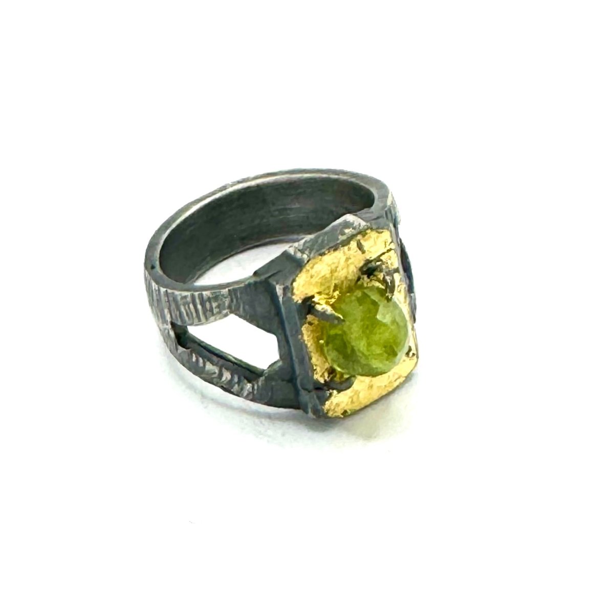 Brutalist Ring with Sphene in Sterling Silver - Julian The 2nd - Brutalist Ring with Sphene in Sterling Silver