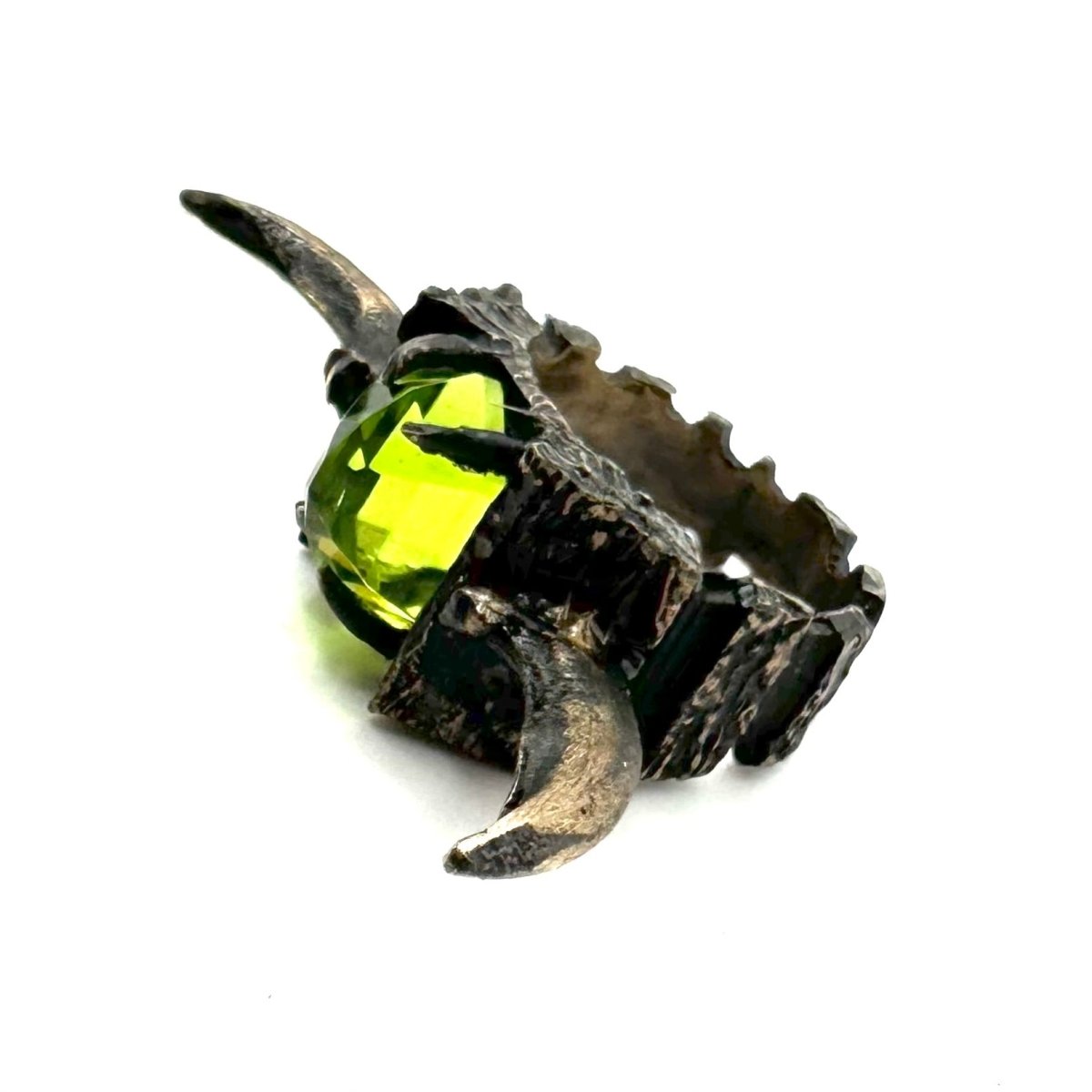 Hera’s Wrath Ring in Bronze with Peridot - Julian The 2nd - STONE RING - Hera’s Wrath Ring in Bronze with Peridot