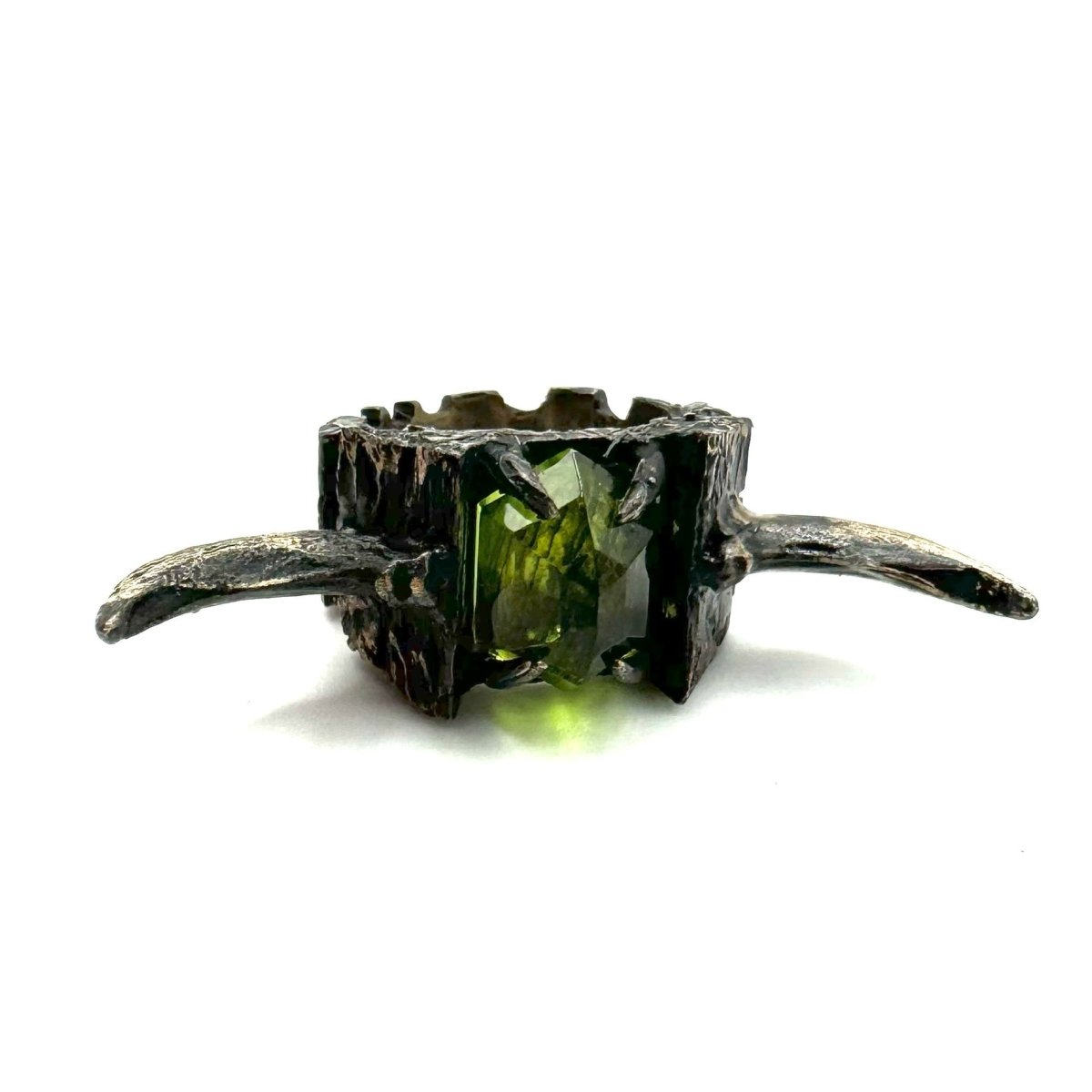 Hera’s Wrath Ring in Bronze with Peridot - Julian The 2nd - STONE RING - Hera’s Wrath Ring in Bronze with Peridot