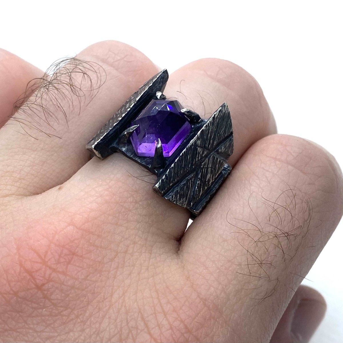 Paladin’s Curse Amethyst Ring Sterling silver - Julian The 2nd - STONE RING - Paladin’s Curse Amethyst Ring Sterling silver