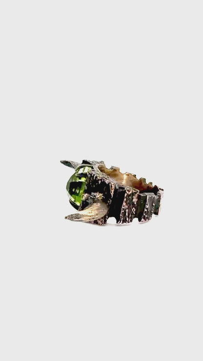 Hera’s Wrath Ring in Bronze with Peridot