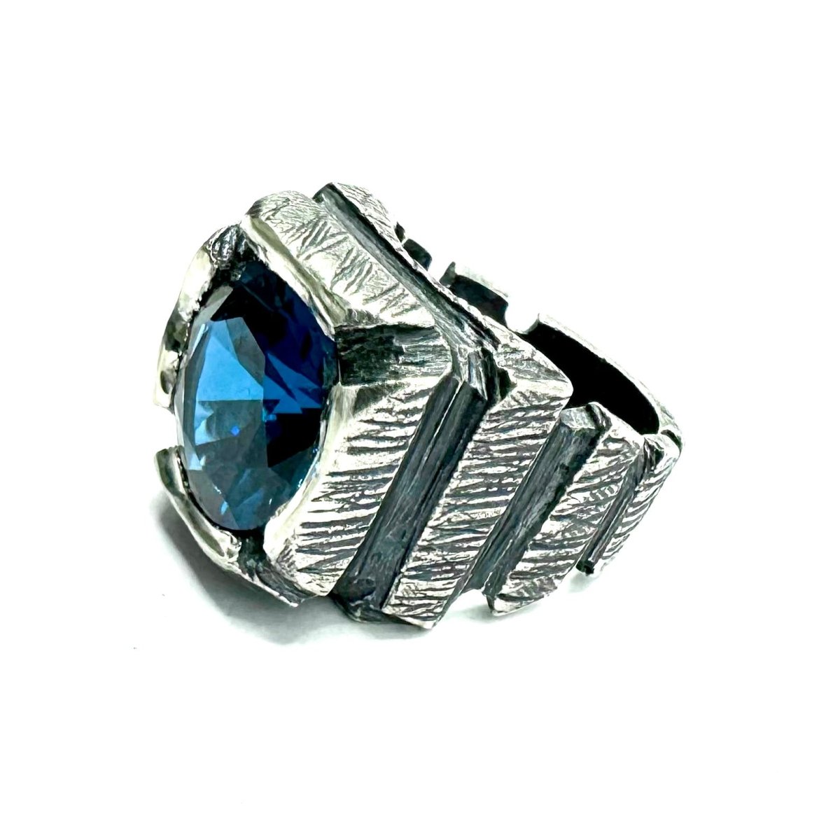 Ring of Shifting Light Set with Blue Color Changing Spinel in Sterling Silver - Julian The 2nd - STONE RING - Ring of Shifting Light Set with Blue Color Changing Spinel in Sterling Silver