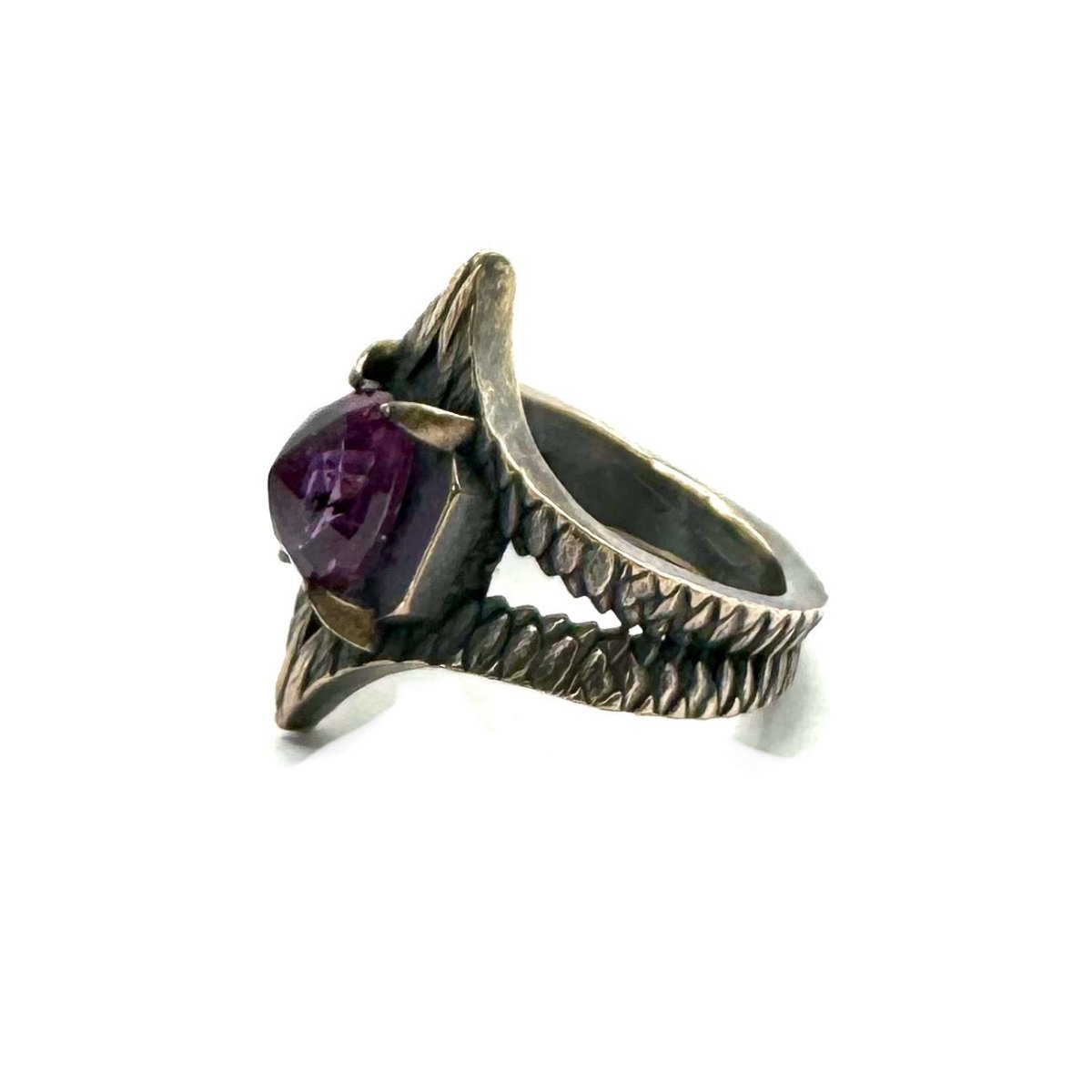 Serpent’s Bite Ring amethyst in Bronze - Julian The 2nd - RING - Serpent’s Bite Ring amethyst in Bronze